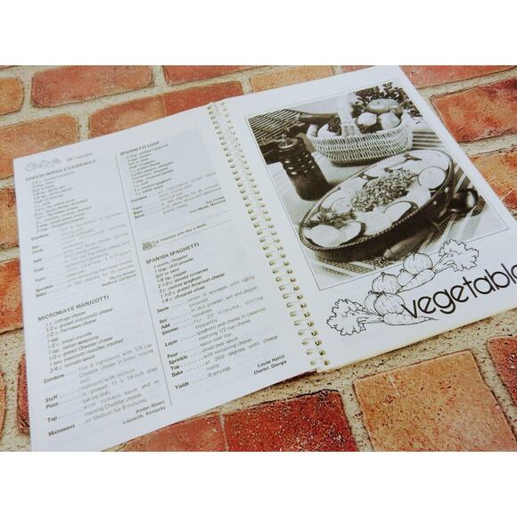 COOK LITE EAT RIGHT Vtg 80s Cookbook Favorite Recipes of Home Economic Teachers - Picture 4 of 11
